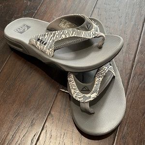 Reef flip flops with bottle opener